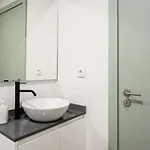 Guestready - A Modern In Downtown Διαμέρισμα
