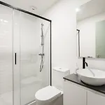 Lägenhet Guestready - A Modern In Downtown